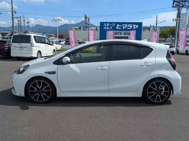 トヨタ アクア G G’s 福井県 2015(平27)年 4万km ライムホワイトパールクリスタルシャイン 純正17インチAW/LEDヘッドライト/Fフォグ/クルーズコントロール/バックカメラ/ETC/アイドリングストップ/純正7インチSDナビ/フルセグテレビ/横滑り防止装置/ダブルエアバッグ/純正フロアマット/スマートキー