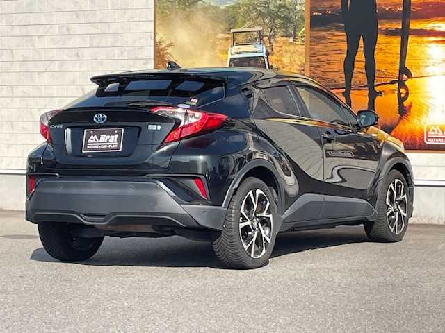 トヨタ Ｃ－ＨＲ G 愛知県 2017(平29)年 7.7万km ブラックマイカ 純正ホイール/社外ナビＴＶ/バックカメラ/ＥＴＣ/純正フロアマット/ドアバイザー/クルーズコントロール/スマートキ―/コーナーセンサー/横滑り防止装置/シートヒーター/レーンキープアシスト/スペアキ―/フルセグテレビ