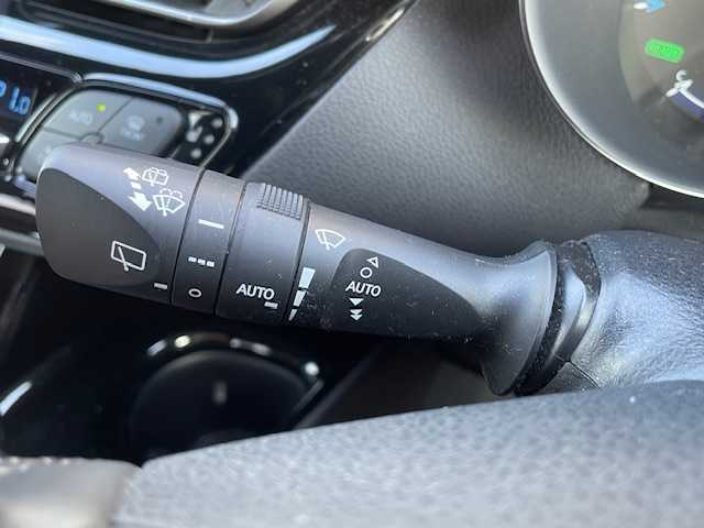 トヨタ Ｃ－ＨＲ G 愛知県 2017(平29)年 7.7万km ブラックマイカ 純正ホイール/社外ナビＴＶ/バックカメラ/ＥＴＣ/純正フロアマット/ドアバイザー/クルーズコントロール/スマートキ―/コーナーセンサー/横滑り防止装置/シートヒーター/レーンキープアシスト/スペアキ―/フルセグテレビ