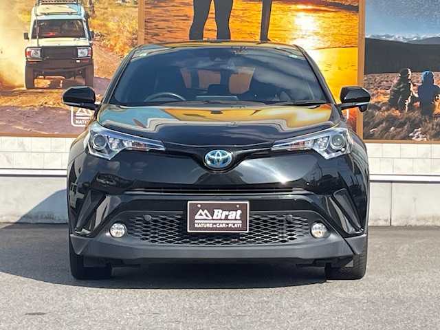 トヨタ Ｃ－ＨＲ G 愛知県 2017(平29)年 7.7万km ブラックマイカ 純正ホイール/社外ナビＴＶ/バックカメラ/ＥＴＣ/純正フロアマット/ドアバイザー/クルーズコントロール/スマートキ―/コーナーセンサー/横滑り防止装置/シートヒーター/レーンキープアシスト/スペアキ―/フルセグテレビ