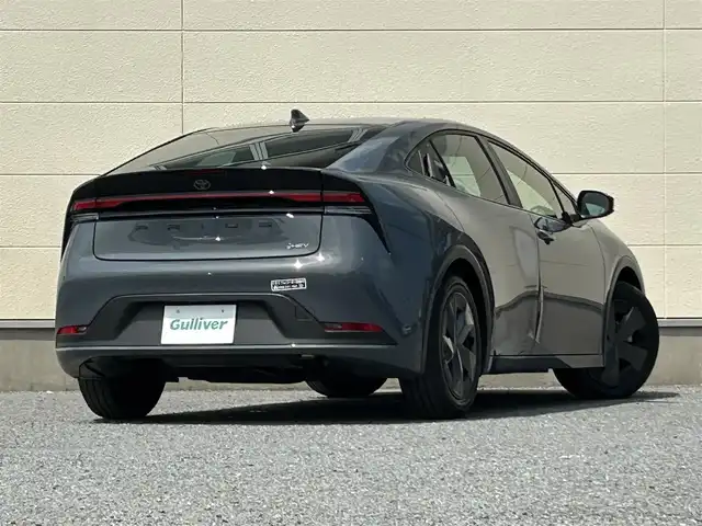 トヨタ プリウス U 茨城県 2023(令5)年 2万km グレー KINTO専用グレード/セーフティセンス（予防安全パッケージ）/パーキングサポートブレーキ（前後方静止物）/8型ディスプレイオーディオ/フルセグ/Bカメラ/Bluetooth/AppleCarPlay/レーダークルーズコントロール/ETC2.0/前後ドライブレコーダー(TZ-DR210)/クリアランスソナー/LEDヘッドライト/オートマチックハイビーム/アルミホイール（樹脂フルキャップ［ダークグレーメタリック＋マットブラック塗装］付）/純正フロアマット/充電用タイプC入力端子/スマートキー/盗難防止装置/横滑り防止機能/Wエアバッグ