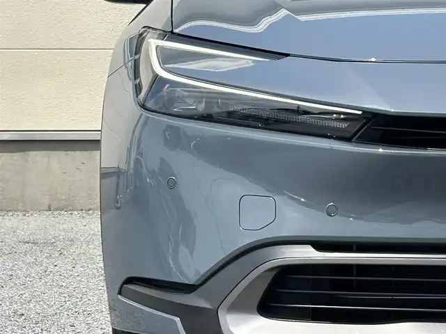 トヨタ プリウス U 茨城県 2023(令5)年 2万km グレー KINTO専用グレード/セーフティセンス（予防安全パッケージ）/パーキングサポートブレーキ（前後方静止物）/8型ディスプレイオーディオ/フルセグ/Bカメラ/Bluetooth/AppleCarPlay/レーダークルーズコントロール/ETC2.0/前後ドライブレコーダー(TZ-DR210)/クリアランスソナー/LEDヘッドライト/オートマチックハイビーム/アルミホイール（樹脂フルキャップ［ダークグレーメタリック＋マットブラック塗装］付）/純正フロアマット/充電用タイプC入力端子/スマートキー/盗難防止装置/横滑り防止機能/Wエアバッグ
