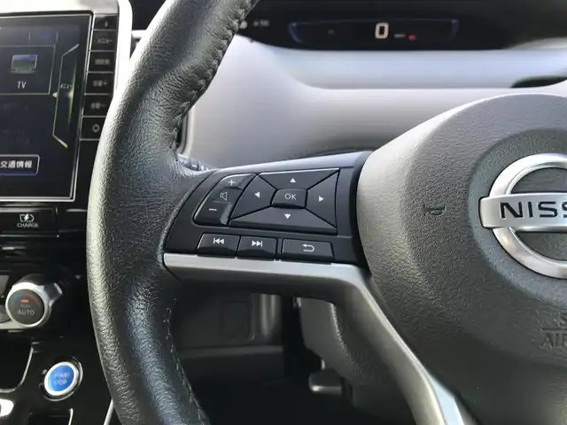 日産 セレナ e－パワー ハイウェイスター V 鳥取県 2020(令2)年 3.5万km ダイヤモンドブラック 純正10インチナビ/フルセグ/CD/DVD/BT/アラウンドビューモニター/純正フリップダウンモニター/ドライブレコーダー・ETC/プロパイロット/エマージェンシーブレーキ/ブラインドスポットモニター/両側パワースライドドア/電動パーキングブレーキ/LEDヘットライト/純正16インチアルミホイール/プッシュエンジンスタート/スマートキー×２