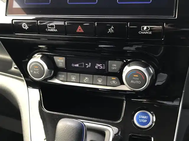 日産 セレナ e－パワー ハイウェイスター V 鳥取県 2020(令2)年 3.5万km ダイヤモンドブラック 純正10インチナビ/フルセグ/CD/DVD/BT/アラウンドビューモニター/純正フリップダウンモニター/ドライブレコーダー・ETC/プロパイロット/エマージェンシーブレーキ/ブラインドスポットモニター/両側パワースライドドア/電動パーキングブレーキ/LEDヘットライト/純正16インチアルミホイール/プッシュエンジンスタート/スマートキー×２