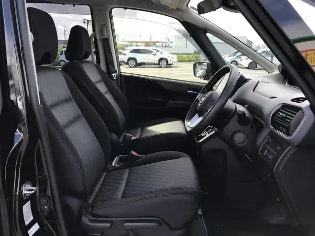 日産 セレナ e－パワー ハイウェイスター V 鳥取県 2020(令2)年 3.5万km ダイヤモンドブラック 純正10インチナビ/フルセグ/CD/DVD/BT/アラウンドビューモニター/純正フリップダウンモニター/ドライブレコーダー・ETC/プロパイロット/エマージェンシーブレーキ/ブラインドスポットモニター/両側パワースライドドア/電動パーキングブレーキ/LEDヘットライト/純正16インチアルミホイール/プッシュエンジンスタート/スマートキー×２