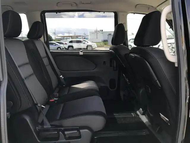 日産 セレナ e－パワー ハイウェイスター V 鳥取県 2020(令2)年 3.5万km ダイヤモンドブラック 純正10インチナビ/フルセグ/CD/DVD/BT/アラウンドビューモニター/純正フリップダウンモニター/ドライブレコーダー・ETC/プロパイロット/エマージェンシーブレーキ/ブラインドスポットモニター/両側パワースライドドア/電動パーキングブレーキ/LEDヘットライト/純正16インチアルミホイール/プッシュエンジンスタート/スマートキー×２