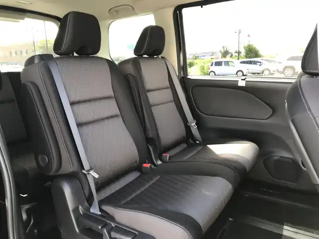 日産 セレナ e－パワー ハイウェイスター V 鳥取県 2020(令2)年 3.5万km ダイヤモンドブラック 純正10インチナビ/フルセグ/CD/DVD/BT/アラウンドビューモニター/純正フリップダウンモニター/ドライブレコーダー・ETC/プロパイロット/エマージェンシーブレーキ/ブラインドスポットモニター/両側パワースライドドア/電動パーキングブレーキ/LEDヘットライト/純正16インチアルミホイール/プッシュエンジンスタート/スマートキー×２