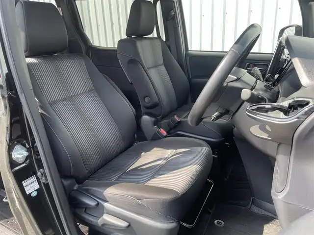 トヨタ ヴォクシー ZS 福岡県 2017(平29)年 4.1万km ブラック ・ALPINE大型ナビ/・両側パワースライドドア /・ダブルサンルーフ /・ダブルエアコン /・フルセグTV /・AppleCarPlay/AndroidAuto /・後席サンシェード /・トヨタセーフティセンス /・ETC/・電格ミラー/・LEDヘッドライト/・ステアリングスイッチ/・スマートキー/プッシュスタート