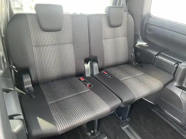 トヨタ ヴォクシー ZS 福岡県 2017(平29)年 4.1万km ブラック ・ALPINE大型ナビ/・両側パワースライドドア /・ダブルサンルーフ /・ダブルエアコン /・フルセグTV /・AppleCarPlay/AndroidAuto /・後席サンシェード /・トヨタセーフティセンス /・ETC/・電格ミラー/・LEDヘッドライト/・ステアリングスイッチ/・スマートキー/プッシュスタート