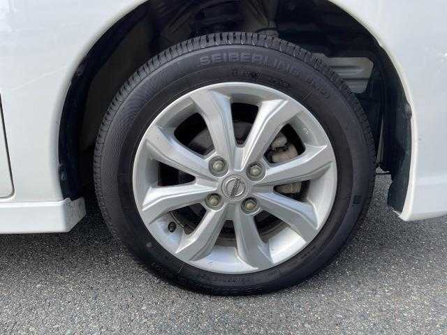 日産 デイズ ルークス ハイウェイスターX 岩手県 2017(平29)年 4.1万km ホワイトパール 純正ナビ　Ｂｌｕｅｔｏｏｔｈ／ＣＤ／ＤＶＤ／フルセグＴＶ　/バックカメラ　/全方位カメラ　/４ＷＤ/前方ドライブレコーダー　/運転席シートヒーター　/片側パワースライドドア/フルフラットシート