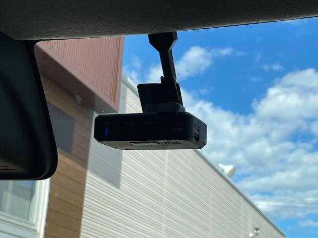 日産 デイズ ルークス ハイウェイスターX 岩手県 2017(平29)年 4.1万km ホワイトパール 純正ナビ　Ｂｌｕｅｔｏｏｔｈ／ＣＤ／ＤＶＤ／フルセグＴＶ　/バックカメラ　/全方位カメラ　/４ＷＤ/前方ドライブレコーダー　/運転席シートヒーター　/片側パワースライドドア/フルフラットシート