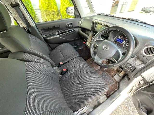 日産 デイズ ルークス ハイウェイスターX 岩手県 2017(平29)年 4.1万km ホワイトパール 純正ナビ　Ｂｌｕｅｔｏｏｔｈ／ＣＤ／ＤＶＤ／フルセグＴＶ　/バックカメラ　/全方位カメラ　/４ＷＤ/前方ドライブレコーダー　/運転席シートヒーター　/片側パワースライドドア/フルフラットシート