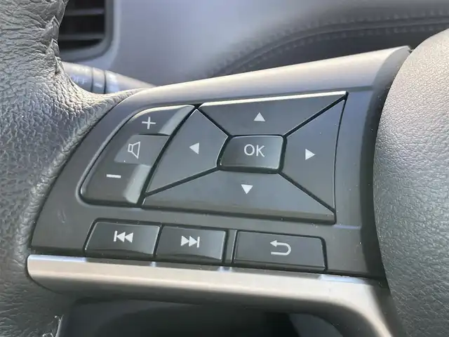 日産 セレナ ハイウェイスター V 大阪府 2020(令2)年 2.9万km ダイヤモンドブラック 純正ナビ　/   フルセグＴＶ/CD/DVD/Bluetooth/アラウンドビューモニター　/１３．３インチ後席モニター　/衝突軽減ブレーキ/クリアランスソナー　/ブラインドスポットモニター　/両側パワースライドドア　/クルーズコントロール/レーンキープアシスト　/アイドリングストップ/オートマチックハイビーム　/前方ドライブレコーダー/純正16インチアルミホイール　/ビルトインＥＴＣ　/ＬＥＤライト