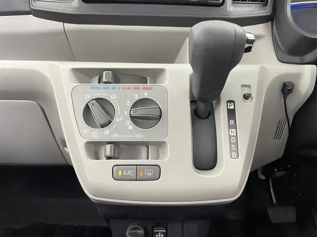 ダイハツ ミラ イース X リミテッド SAⅢ 大分県 2018(平30)年 4.2万km パールホワイトⅢ 純正ナビ/（フルセグ/CD/DVD/Bluetooth）/スマートアシストIII/衝突軽減ブレーキ/レーンアラート/オートハイビーム/バックカメラ/前方ドライブレコーダー/クリアランスソナー/リモコンキー/アイドリングストップ/保証書・取扱説明書