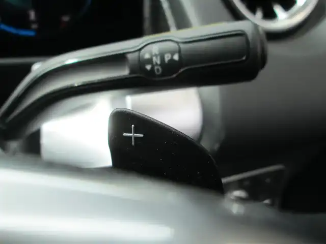 メルセデス・ベンツ Ｍ・ベンツ ＧＬＢ１８０ 千葉県 2022(令4)年 2.3万km ポーラホワイト ワンオーナー/純正ナビ【フルセグTV/BT/USB】/360°カメラシステム/社外11.6型後席モニター(TVM-FW1100)/LEDヘッドライト/レーダーセーフティパッケージ/レーダークルーズコントロール/レーンキープアシスト/ブラインドスポットアシスト/前後コーナーセンサー/前席メモリ機能付きパワーシート/前席シートヒーター/純正前後ドライブレコーダー/ビルトインETC2.0/スペアキー/取扱説明書/新車時保証書