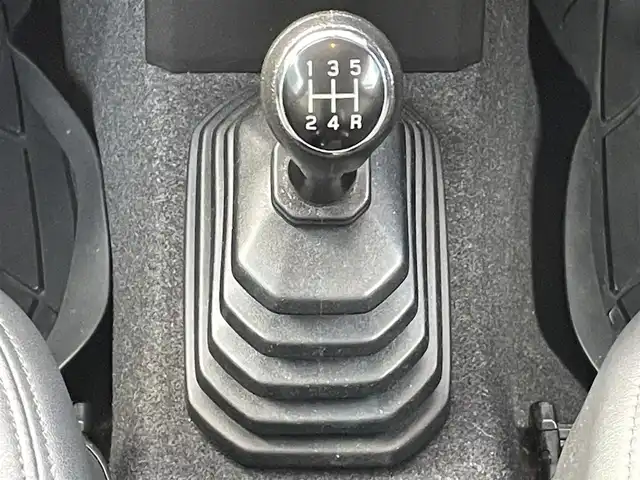 スズキ ジムニー XC 岐阜県 2019(令1)年 7.4万km ブルーイッシュブラックパール3 ワンオーナー/4WD/社外ナビ(AM/FM/CD/DVD)/クルーズコントロール/レーンキープアシスト/衝突軽減ブレーキ/ダウンヒルアシストコントロール/スマートキー/背面タイヤ/LEDヘッドライト・オート機能付/フォグランプ/ETC/ドライブレコーダー/純正アルミホイール/ウィンカーミラー/ドアバイザー/盗難防止装置/横滑り防止装置/保証書/取扱説明書/スペアキー/スタッドレスタイヤ車載