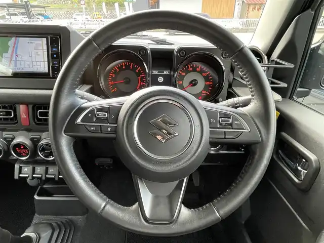 スズキ ジムニー XC 岐阜県 2019(令1)年 7.4万km ブルーイッシュブラックパール3 ワンオーナー/4WD/社外ナビ(AM/FM/CD/DVD)/クルーズコントロール/レーンキープアシスト/衝突軽減ブレーキ/ダウンヒルアシストコントロール/スマートキー/背面タイヤ/LEDヘッドライト・オート機能付/フォグランプ/ETC/ドライブレコーダー/純正アルミホイール/ウィンカーミラー/ドアバイザー/盗難防止装置/横滑り防止装置/保証書/取扱説明書/スペアキー/スタッドレスタイヤ車載