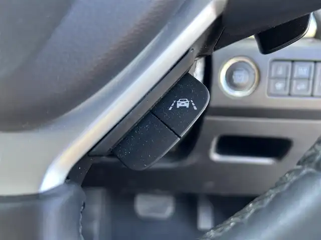 スズキ エスクード 1600 群馬県 2022(令4)年 6.4万km ギャラクティックグレーメタリック ４WD/ワンオーナー/メモリナビ/Bluetooth/フルセグテレビ/シートヒーター/クルーズコントロール/衝突軽減防止システム/横滑り防止システム/ETC/プッシュスタート/純正17インチアルミホイール