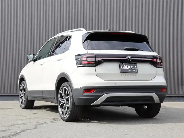 フォルクスワーゲン ＶＷ Ｔ－クロス TSI スタイル 静岡県 2022(令4)年 1.6万km ベージュ セーフティパッケージ/・衝突軽減ブレーキ/・BSM/・LKA/・パーキングアシスト/・ハイビームアシスト/半革シート/バーチャルコックピット/ドラレコ/純正ナビ/フルセグTV/Apple Carplay/ワイヤレス充電/ACC/パドルシフト