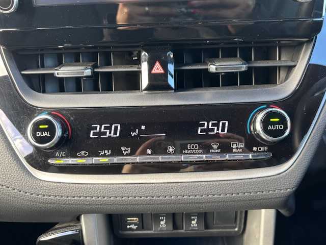 トヨタ カローラ クロス ハイブリッド Z 宮城県 2023(令5)年 6.5万km アティチュードブラックマイカ 登録時走行距離64430km/クルーズコントロール（追従走行あり）/レーンキープアシスト/プリクラッシュセーフティ/電動パーキング/オートライト/オートマチックハイビーム/パワーバックドア/コーナーセンサー（前後）/バックカメラ/横滑り防止装置/ステアリングリモコン/シートヒーター（前席）/社外ドライブレコーダー/ビルトインETC/パワーシート（D席）/純正フロアマット/純正ディスプレイオーディオ/フルセグTV・Bluetooth・ミラキャスト・USB/純正アルミホイール