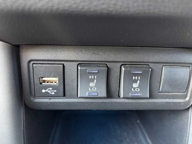 トヨタ カローラ クロス ハイブリッド Z 宮城県 2023(令5)年 6.5万km アティチュードブラックマイカ 登録時走行距離64430km/クルーズコントロール（追従走行あり）/レーンキープアシスト/プリクラッシュセーフティ/電動パーキング/オートライト/オートマチックハイビーム/パワーバックドア/コーナーセンサー（前後）/バックカメラ/横滑り防止装置/ステアリングリモコン/シートヒーター（前席）/社外ドライブレコーダー/ビルトインETC/パワーシート（D席）/純正フロアマット/純正ディスプレイオーディオ/フルセグTV・Bluetooth・ミラキャスト・USB/純正アルミホイール