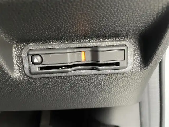 ホンダ フリード G ブラックスタイル 滋賀県 2023(令5)年 2.4万km プラチナホワイトパール 純正9インチナビ/【Bluetooth/CD/DVD/フルセグTV//AppleCarPlay/AndroidAuto】/バックカメラ/ETC/前後ドラレコ/両側パワースライドドア/シートヒーター/LEDヘッドライト/オートライト/ステアリングスイッチ/追従クルーズコントロール/レーンキープアシスト/スマートキー