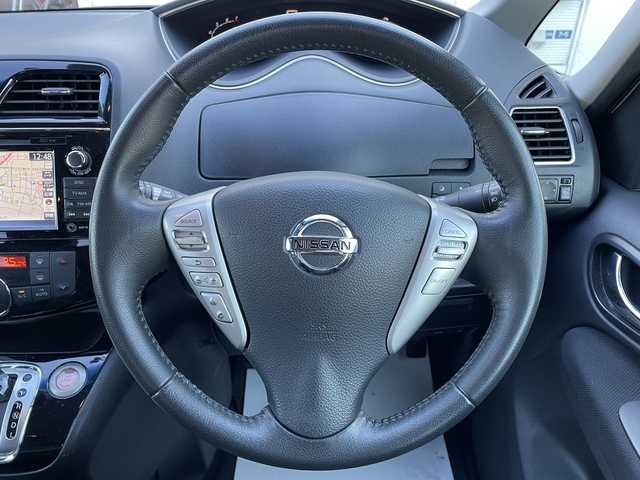 日産 セレナ HWS S HV Vセレ +SeftyⅡ 宮城県 2015(平27)年 9.5万km ブリリアントホワイトパール