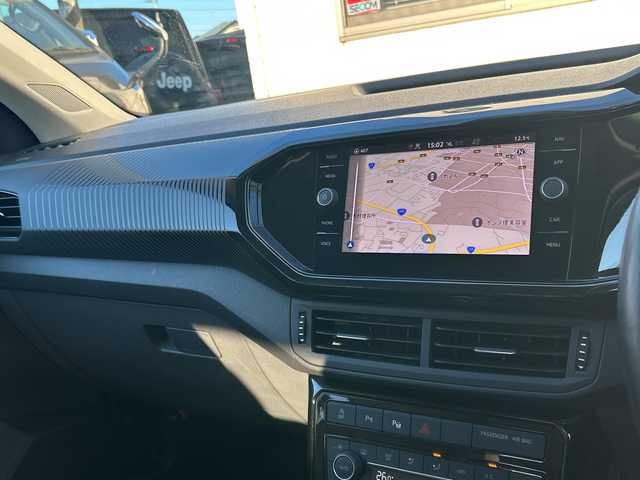 フォルクスワーゲン ＶＷ Ｔ－クロス TSI スタイル 埼玉県 2021(令3)年 2.6万km ピュアホワイト メーカーナビ　/(AM/FM/Bluetooth)/バックカメラ　/前後ドラレコ/ETC2.0　/ルーフレール　/積込スタッドレス純正AWタイヤ16インチ４本　/フォグランプ　/LEDライト　/純正フロア　/コーナーセンサー　/クリアランスソナー　/BSM　/スマートキー　/スペアキー1本 /クルコン追/ISOFIX/TYPE-C充電/電格ミラー/オートライト/ステアリングスイッチ/パドルシフト/プッシュスタート/パーキングセンサー/パーキングアシスト/アイドリング/フロントアシスト/レーンキープアシスト/疲労検知システム/TRC/保証書/取扱説明書/パワーステアリング/パワーウィンドウ