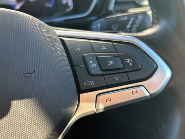 フォルクスワーゲン ＶＷ Ｔ－クロス TSI スタイル 埼玉県 2021(令3)年 2.6万km ピュアホワイト メーカーナビ　/(AM/FM/Bluetooth)/バックカメラ　/前後ドラレコ/ETC2.0　/ルーフレール　/積込スタッドレス純正AWタイヤ16インチ４本　/フォグランプ　/LEDライト　/純正フロア　/コーナーセンサー　/クリアランスソナー　/BSM　/スマートキー　/スペアキー1本 /クルコン追/ISOFIX/TYPE-C充電/電格ミラー/オートライト/ステアリングスイッチ/パドルシフト/プッシュスタート/パーキングセンサー/パーキングアシスト/アイドリング/フロントアシスト/レーンキープアシスト/疲労検知システム/TRC/保証書/取扱説明書/パワーステアリング/パワーウィンドウ