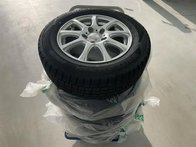トヨタ ヴォクシー ZS 煌Ⅲ 富山県 2020(令2)年 3.9万km ブラック 1オーナー/社外前後ドラレコ/純正12.1型フリップダウンモニター/純正10インチナビ（NSZN-Z68T）/　　ーーハイレゾCD、DVD、BT、MSV（SD）/フルセグTV/HDMI端子/バックカメラ/前後コーナーセンサー/ビルトインETC2.0/両側パワースライドドア/スマートキー＋プッシュスタート/LEDヘッドライト/フォグ/社外スタッドレスタイヤセット積み込み/クルコン/ハーフレザー調シート/プリクラッシュセーフティ/LDA（レーンディパーチャーアラート）/先行車発進告知/保証書、取説/スペアキー