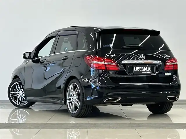 メルセデス・ベンツ Ｂ２５０ 岡山県 2015(平27)年 3.8万km コスモスブラック パノラマガラスＳＲ　/ｈａｒｍａｎ／ｋａｒｄｏｎ　/デイタイムライト　/ＬＥＤヘッドライト　/純正メモリナビ　/フルセグＴＶ　/バックカメラ　/パーキングアシスト/シートヒーター　/前後ドラレコ/ドアバイザー/レーダークルーズコントロール/ESP/衝突防止アシストプラス/アテンションアシスト/BSA/LKA/キーレスゴー/アイドリングストップ