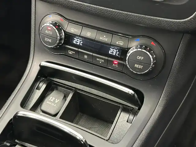 メルセデス・ベンツ Ｂ２５０ 岡山県 2015(平27)年 3.8万km コスモスブラック パノラマガラスＳＲ　/ｈａｒｍａｎ／ｋａｒｄｏｎ　/デイタイムライト　/ＬＥＤヘッドライト　/純正メモリナビ　/フルセグＴＶ　/バックカメラ　/パーキングアシスト/シートヒーター　/前後ドラレコ/ドアバイザー/レーダークルーズコントロール/ESP/衝突防止アシストプラス/アテンションアシスト/BSA/LKA/キーレスゴー/アイドリングストップ