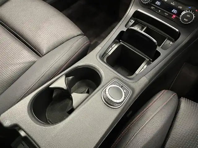 メルセデス・ベンツ Ｂ２５０ 岡山県 2015(平27)年 3.8万km コスモスブラック パノラマガラスＳＲ　/ｈａｒｍａｎ／ｋａｒｄｏｎ　/デイタイムライト　/ＬＥＤヘッドライト　/純正メモリナビ　/フルセグＴＶ　/バックカメラ　/パーキングアシスト/シートヒーター　/前後ドラレコ/ドアバイザー/レーダークルーズコントロール/ESP/衝突防止アシストプラス/アテンションアシスト/BSA/LKA/キーレスゴー/アイドリングストップ