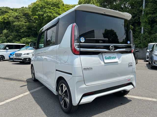 日産 ルークス HWS Gターボ プロパイロットED 大阪府 2021(令3)年 1.2万km ホワイトパール プロパイロット/横滑り防止装置/レーンキープアシスト/コーナーセンサー/衝突被害軽減システム/ABS/エマージェンシーブレーキ/クリアランスソナー/電子パーキングブレーキ/ステアリングスイッチ/シートヒーター/オートライト/オートハイビーム/純正アルミホイール/純正フロアマット/ドアバイザー/両側パワースライドドア/スマートキー（2本）
