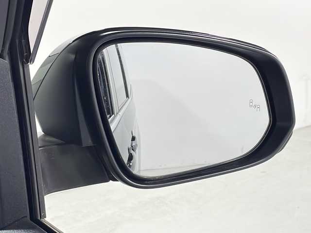 トヨタ ヴォクシー ハイブリッド S－Z 広島県 2022(令4)年 1.4万km スパークリングブラックパールクリスタルシャイン 禁煙車/純正10.5型ディスプレイオーディオ/フリップダウンモニター/バックカメラ/両側パワースライドドア/ブラインドスポットモニター/シートヒーター/電動リアゲート/レーダークルーズコントロール/ドラレコ/ＥＴＣ/オートマチックハイビーム/レーンキープアシスト/衝突軽減/踏み間違い防止/１００V電源/ホールド機能付電動パーキングブレーキ/エアバッグ(運転席/助手席/サイド/カーテン)/純正17インチアルミホイール(205/55/R17)