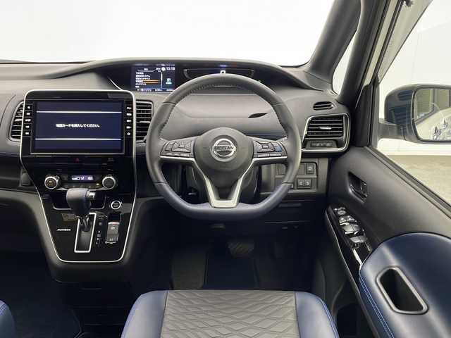 日産 セレナ オーテック スポーツスペック 宮崎県 2020(令2)年 2.5万km ブリリアントホワイトパール 2トーン プロパイロット/エマージェンシーブレーキ/ＬＤＷ（車線逸脱警報）/ＬＤＰ（車線逸脱防止支援）/BSW(後側方車両検知警報）/BSI（後側方衝突防止支援）/クロストラフィックアラート/クリアランスソナー/オートマチックハイビーム/速度標識表示/道路標識表示/インテリジェントルームミラー/純正10インチSDナビ/フルセグTV/CD/DVD/Bluetooth/アラウンドビューモニター/両側パワースライドドア/ハンズフリーオートスライドドア/防水シート/LEDヘッドライト/ドライブレコーダー/AUTECH専用16インチAW