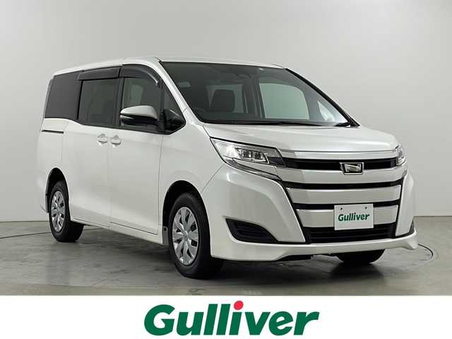 トヨタ ノア X 道央・札幌 2020(令2)年 4.2万km ホワイトパールクリスタルシャイン ・4WD/寒冷地仕様/・トヨタセーフティセンス/・プリクラッシュセーフティ/・横滑り防止装置/レーンアシスト/・クルーズコントロール/・社外ナビ/・BT/CD/DVD/USB/・片側パワースライドドア/・LEDオートライト/オートマチックハイビーム/・リモコンキー/・リアオートエアコン/・15インチサマータイヤ積込AW付