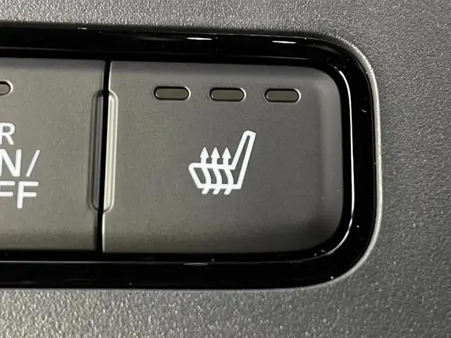 ホンダ ステップワゴン スパーダ eHEV 埼玉県 2025(令7)年 0.1千km クリスタルブラックパール 登録済未使用車 純正11.4型ナビ TV DVD BSM　レーダークルーズコントロール　コーナーセンサー　レーンアシスト　シートヒーター　電動リアゲート　バックカメラ　両側電動　ハーフレザーシート　禁煙車