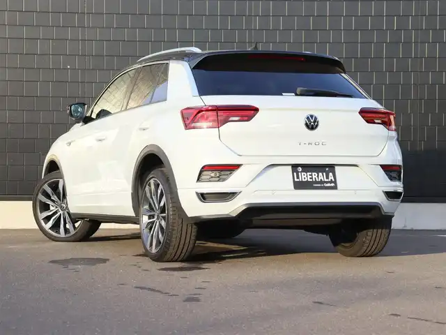 フォルクスワーゲン Ｔ－ロック TDI Rライン 宮城県 2021(令3)年 5.2万km 白 デジタルコクピット/純正ナビ/・Bluetooth・タイプC/・appleCarplay・androidauto・mirrorlink/ＩＱドライブ/・アダプティブクルーズコントロール/・フロントアシスト/・ブラインドスポットアシスト/・レーンキープアシスト/・疲労検知システム/バックカメラ/パワーテールゲート/パドルシフト/オートブレーキホールド/オートハイビーム/デュアルオートエアコン/アイドリングストップ/スマートキー・プッシュスタート/純正１９インチＡＷ/ルーフレール/ＬＥＤヘッドライト