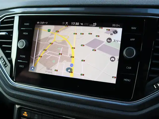 フォルクスワーゲン Ｔ－ロック TDI Rライン 宮城県 2021(令3)年 5.2万km 白 デジタルコクピット/純正ナビ/・Bluetooth・タイプC/・appleCarplay・androidauto・mirrorlink/ＩＱドライブ/・アダプティブクルーズコントロール/・フロントアシスト/・ブラインドスポットアシスト/・レーンキープアシスト/・疲労検知システム/バックカメラ/パワーテールゲート/パドルシフト/オートブレーキホールド/オートハイビーム/デュアルオートエアコン/アイドリングストップ/スマートキー・プッシュスタート/純正１９インチＡＷ/ルーフレール/ＬＥＤヘッドライト