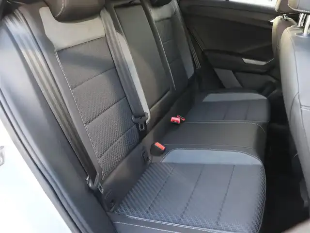 フォルクスワーゲン Ｔ－ロック TDI Rライン 宮城県 2021(令3)年 5.2万km 白 デジタルコクピット/純正ナビ/・Bluetooth・タイプC/・appleCarplay・androidauto・mirrorlink/ＩＱドライブ/・アダプティブクルーズコントロール/・フロントアシスト/・ブラインドスポットアシスト/・レーンキープアシスト/・疲労検知システム/バックカメラ/パワーテールゲート/パドルシフト/オートブレーキホールド/オートハイビーム/デュアルオートエアコン/アイドリングストップ/スマートキー・プッシュスタート/純正１９インチＡＷ/ルーフレール/ＬＥＤヘッドライト