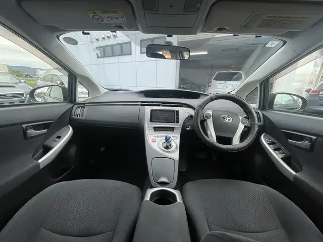 トヨタ プリウス S ツーリングセレクション 神奈川県 2014(平26)年 12.5万km ブラック (株)IDOMが運営する【じしゃロン秦野店】の自社ローン専用車両になりますこちらは現金またはオートローンご利用時の価格です。自社ローンご希望の方は別途その旨お申付け下さい/純正ナビ　/Bluetooth接続/バックカメラ/ビルシステムETC/純正アルミホイール
