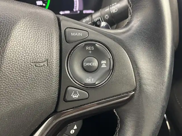 ホンダ ヴェゼル ハイブリッド RS ホンダセンシング 群馬県 2018(平30)年 7.4万km プラチナホワイトパール 純正８型ナビ　フルセグＴＶ　バックカメラ　シートヒーター　プッシュスタート　パドルシフト　アダクティブクルーズコントロール　ステアリングスイッチ　Ｄ席メモリシート　前方ドライブレコーダー　ＥＴＣ