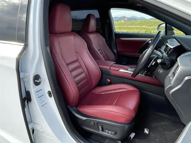 レクサス ＲＸ 450h Fスポーツ 新潟県 2016(平28)年 3.9万km ホワイトノーヴァガラスフレーク 4WD/純正メモリナビ/CD/DVD/BD/BT/フルセグテレビ/バックカメラ/ETC2.0/ドライブレコーダー/サンルーフ/衝突被害軽減ブレーキ/レーンキープアシスト/クルーズコントロール/革シート/パワーシート/シートヒーター /エアシート/ステアリングヒーター/ステアリングスイッチ/パドルシフト/パワーバックドア/コーナーセンサー/スマートキー/プッシュスタート/LEDライト/オートライト/オートハイビーム/フォグランプ/純正20インチアルミホイール