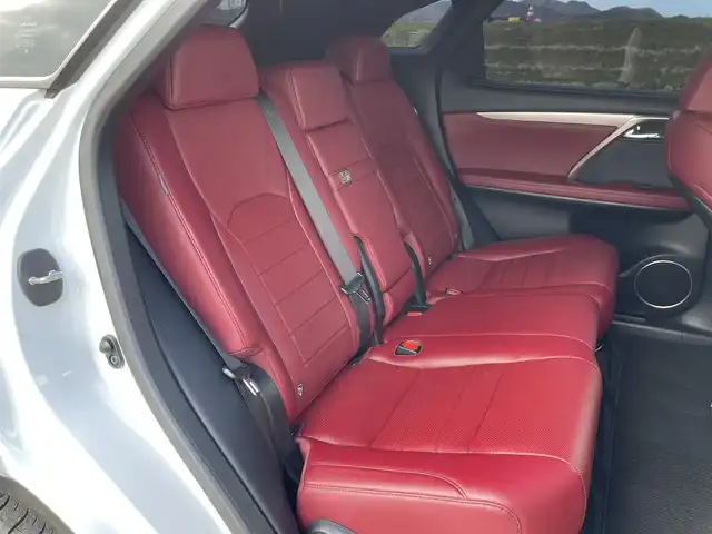 レクサス ＲＸ 450h Fスポーツ 新潟県 2016(平28)年 3.9万km ホワイトノーヴァガラスフレーク 4WD/純正メモリナビ/CD/DVD/BD/BT/フルセグテレビ/バックカメラ/ETC2.0/ドライブレコーダー/サンルーフ/衝突被害軽減ブレーキ/レーンキープアシスト/クルーズコントロール/革シート/パワーシート/シートヒーター /エアシート/ステアリングヒーター/ステアリングスイッチ/パドルシフト/パワーバックドア/コーナーセンサー/スマートキー/プッシュスタート/LEDライト/オートライト/オートハイビーム/フォグランプ/純正20インチアルミホイール