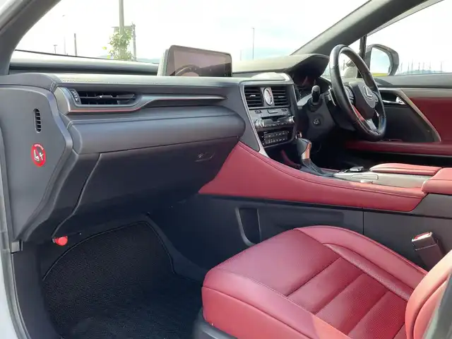 レクサス ＲＸ 450h Fスポーツ 新潟県 2016(平28)年 3.9万km ホワイトノーヴァガラスフレーク 4WD/純正メモリナビ/CD/DVD/BD/BT/フルセグテレビ/バックカメラ/ETC2.0/ドライブレコーダー/サンルーフ/衝突被害軽減ブレーキ/レーンキープアシスト/クルーズコントロール/革シート/パワーシート/シートヒーター /エアシート/ステアリングヒーター/ステアリングスイッチ/パドルシフト/パワーバックドア/コーナーセンサー/スマートキー/プッシュスタート/LEDライト/オートライト/オートハイビーム/フォグランプ/純正20インチアルミホイール