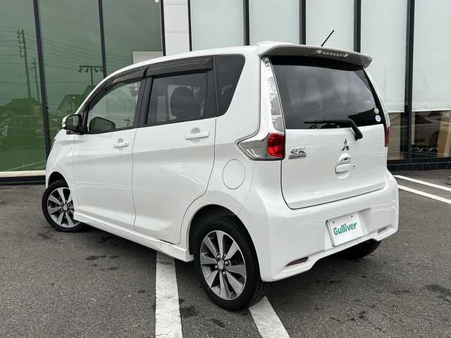 三菱 ｅＫカスタム T e－アシスト 岐阜県 2015(平27)年 6.8万km シルキーホワイト 登録時走行距離67209km/社外ナビ/バックモニター/フルセグテレビ/ドライブレコーダー/ターボチャージャー/LEDヘッドライト/スマートキー/プッシュスタート/オートライト/純正アルミホイール/純正フロアマット/禁煙車/ipod接続/ドアバイザー