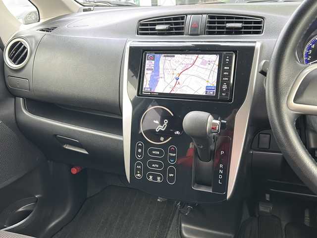 三菱 ｅＫカスタム T e－アシスト 岐阜県 2015(平27)年 6.8万km シルキーホワイト 登録時走行距離67209km/社外ナビ/バックモニター/フルセグテレビ/ドライブレコーダー/ターボチャージャー/LEDヘッドライト/スマートキー/プッシュスタート/オートライト/純正アルミホイール/純正フロアマット/禁煙車/ipod接続/ドアバイザー