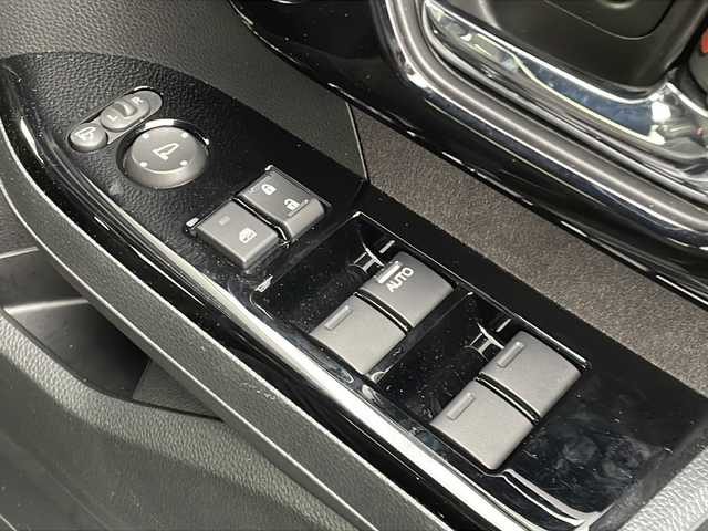 ホンダ Ｎ ＢＯＸ カスタム L 千葉県 2021(令3)年 1.6万km ミッドナイトブルービームM 純正ナビ/Bluetooth/CD/HDMI/フルセグＴＶ/バックカメラ/ＥＴＣ/全方位ドラレコ/片側パワースライドドア/衝突軽減ブレーキ/レーンキープアシスト/オートクルーズコントロール/標識認識機能/先行車発進お知らせ/前席シートヒーター/スマートキー/スペアキー/ベンチシート/純正アルミホイール/純正フロアマット