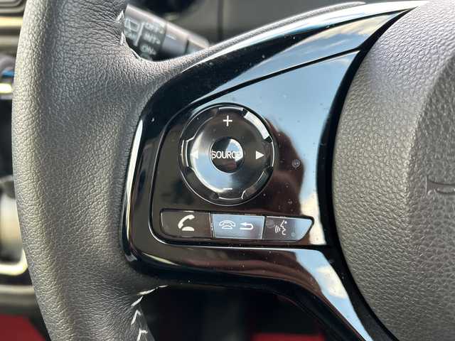 ホンダ Ｎ ＢＯＸ カスタム L スタイル+ブラック 福岡県 2023(令5)年 1.6万km プラチナホワイトパール 純正9型ナビ（BT/フルセグ/DISC)/Bカメラ/両側パワースライドドア/レーダークルーズコントロール/LEDヘッドライト/オートライト/フォグランプ/シートテーブル/無限フロアマット/純正14インチAW/アイドリングストップ/横滑り防止装置/後方コーナーセンサー/レーンキープアシスト/衝突被害軽減システム/後席サンシェード/ステアリングスイッチ/電動パーキングブレーキ/ISOFIX/プラズマクラスター/スマートキー/ETC/保証書/取扱説明書